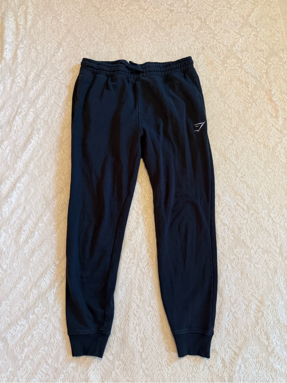 Gymshark men’s crest joggers - Picture 2 of 10